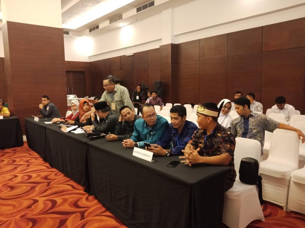 Komisioner Bawaslu Kabupaten Katingan menghadiri Rapat Pleno Terbuka Rekapitulasi Hasil Penghitungan Perolehan Suara pada Pemilihan Umum Tahun 2019 Tingkat Provinsi Kalimantan Tengah