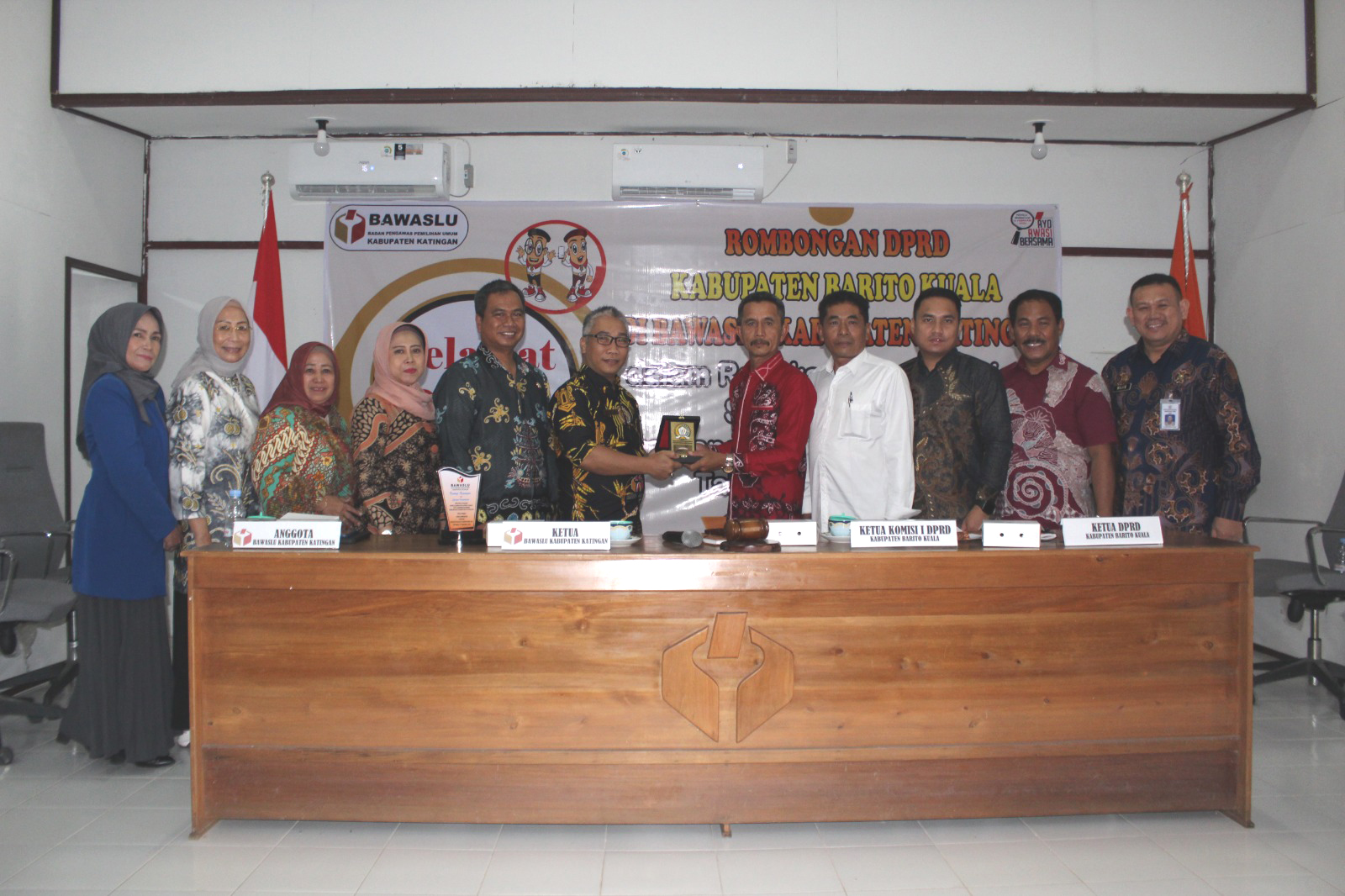 KOMISI I DPRD KABUPATEN BARITO KUALA KUNJUNGI BAWASLU  KATINGAN