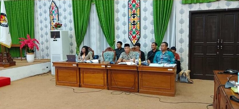 Rapat Pleno Rekapitulasi Hasil Penghitungan Suara Tingkat Kabupaten, Bawaslu Katingan Lakukan Pengawasan Melekat