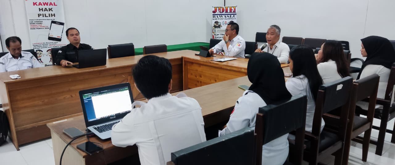 Rapat Dalam Kantor Fasilitasi Hukum