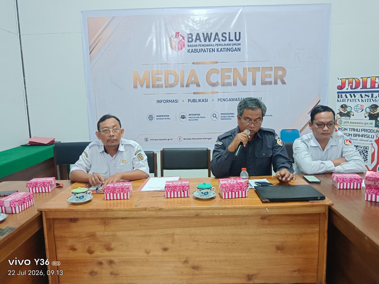 Kordiv HP2H Bawaslu Kabupaten Katingan, Usman Sitepu, menyampaikan empat usulan strategis untuk meningkatkan kualitas layanan informasi hukum kepada masyarakat dalam rangka memperkuat keterbukaan informasi dan akses publik terhadap produk hukum Bawaslu.
