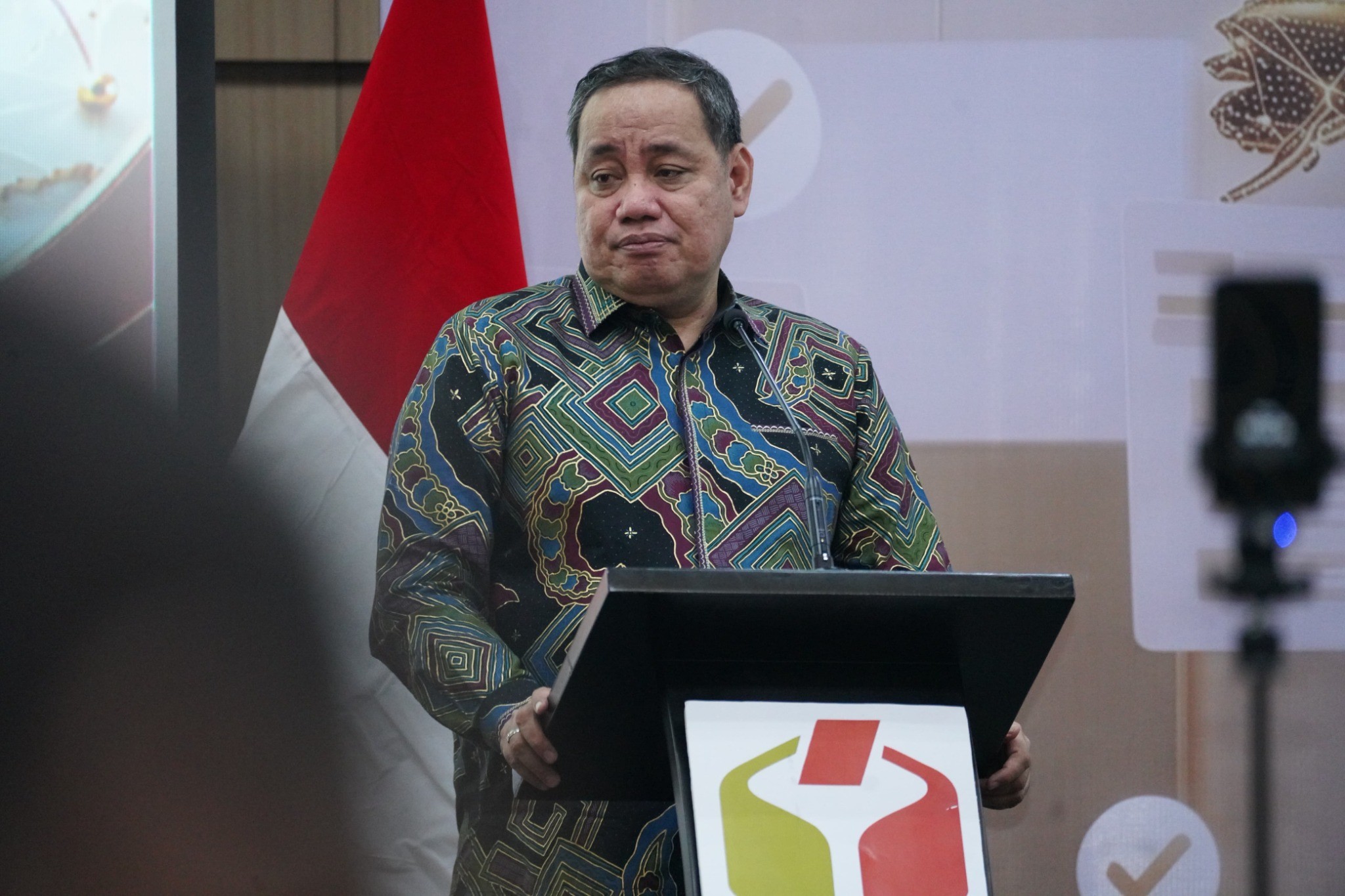 Anggota Bawaslu Herwyn J.H. Malonda dalam kegiatan Analisis Akar Masalah Kerawanan Pemilu 2024 di Luar Negeri di Jakarta