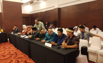 Komisioner Bawaslu Kabupaten Katingan menghadiri Rapat Pleno Terbuka Rekapitulasi Hasil Penghitungan Perolehan Suara pada Pemilihan Umum Tahun 2019 Tingkat Provinsi Kalimantan Tengah