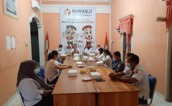 Rapat Internal Bawaslu Kabupaten Katingan di Awal Tahun 2022