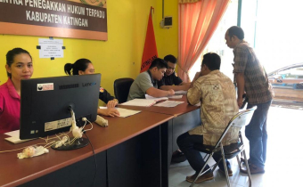 HARI KETIGA, ADA 10 ORANG CALON ANGGOTA PANWASCAM YANG MENYERAHKAN BERKAS PENDAFTARAN