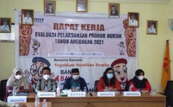 Kajian Hukum Harus Benar, Bawaslu Kalteng Gelar Raker Evaluasi