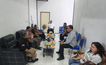 Anggota Bawaslu RI Herwyn saat berkunjung ke Kantor Sekretariat Bawaslu Kabupaten Katingan