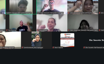 Jajaran Bawaslu Kabupaten Katingan mengikuti kegiatan Jumat Berbagi secara daring melalui Zoom Meeting. Kegiatan diikuti oleh pimpinan, jajaran sekretariat, dan staf Bawaslu Kabupaten Katingan sebagai ruang berbagi pengetahuan serta penguatan kapasitas dalam mendukung pelaksanaan tugas dan fungsi kelembagaan.