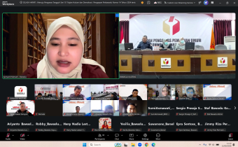  Apriyanti, Staf Ahli Bawaslu RI, menyampaikan materi mengenai penguatan tata kelola kehumasan sebagai bagian penng dalam membangun komunikasi kelembagaan yang efekf, relevan, inklusif, serta mampu memberikan dampak kepada masyarakat.