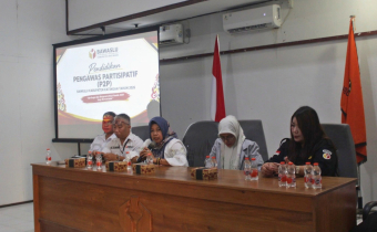 Kordiv P2P Bawaslu Provinsi Kalimantan Tengah, Hj. Siti Wahidah., saat membuka kegiatan  Pendidikan Pengawas Partisipatif (P2P) .